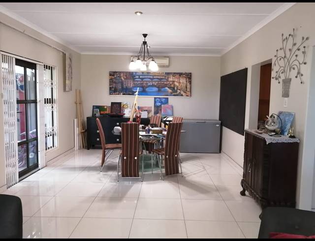 4 BEDROOM HOUSE FOR SALE IN RESERVOIR HILLS